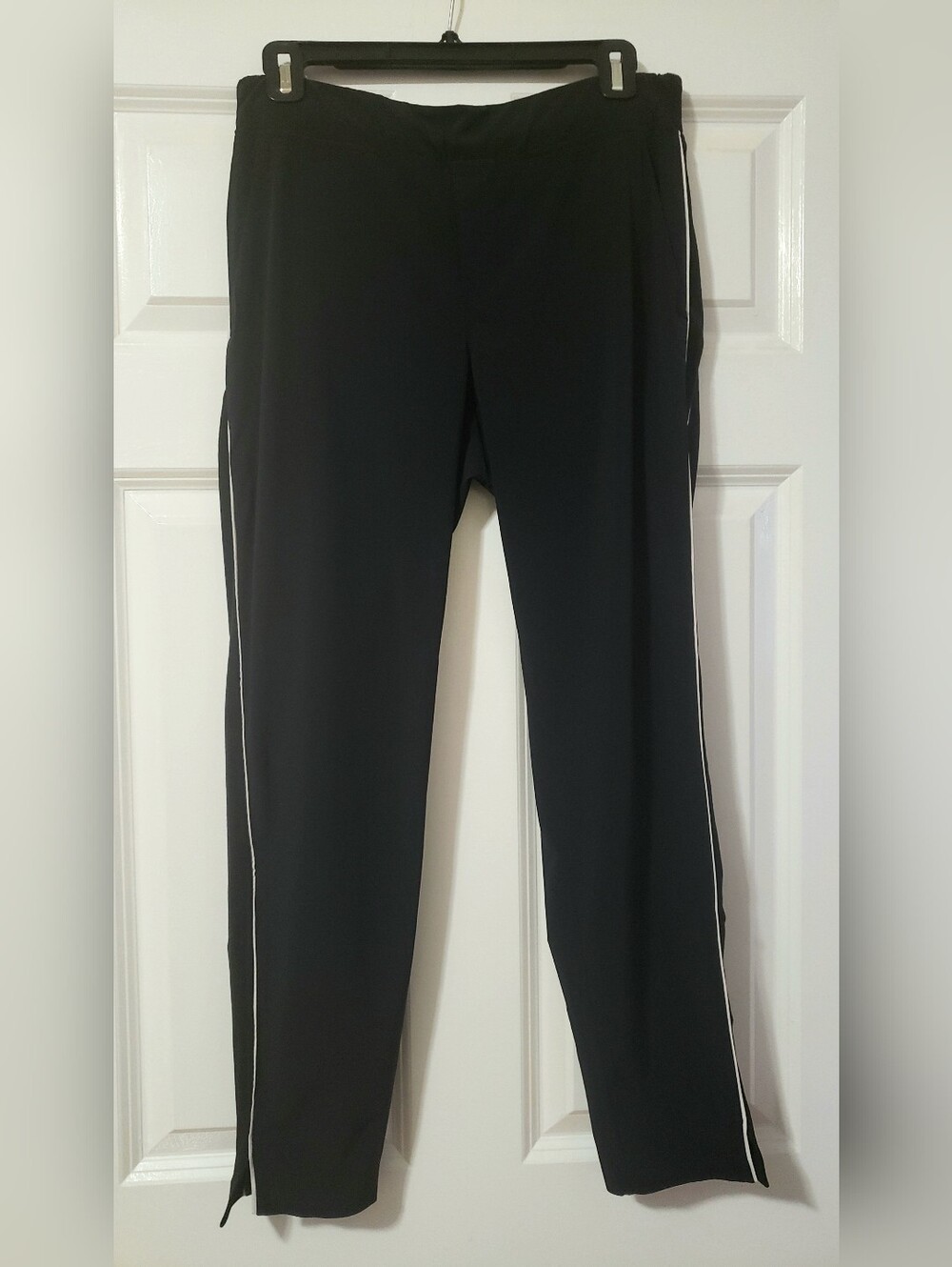 Athleta Brooklyn Pants with White Side Stripe - Size: 8 - Picture 3 of 11